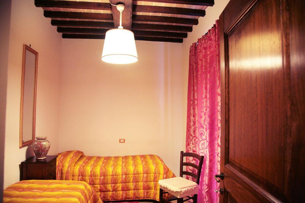 Agriturismo Ponte Di Riocchio Gubbio Kültér fotó