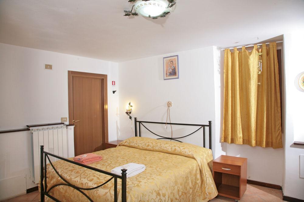 Agriturismo Ponte Di Riocchio Gubbio Kültér fotó