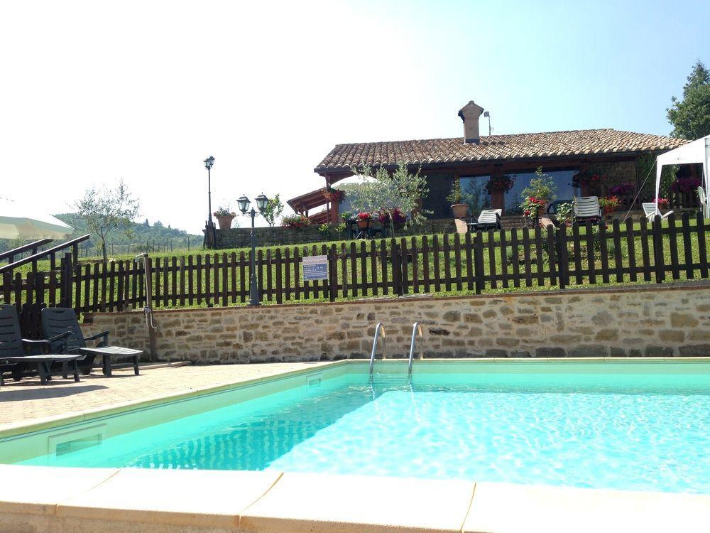 Agriturismo Ponte Di Riocchio Gubbio Kültér fotó