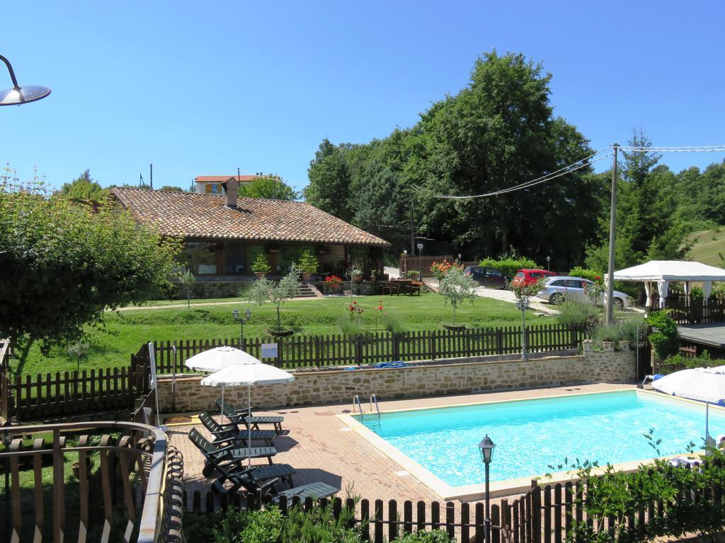 Agriturismo Ponte Di Riocchio Gubbio Kültér fotó
