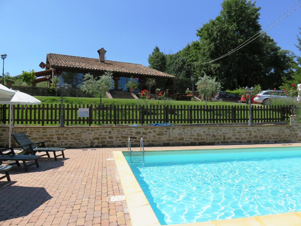 Agriturismo Ponte Di Riocchio Gubbio Kültér fotó