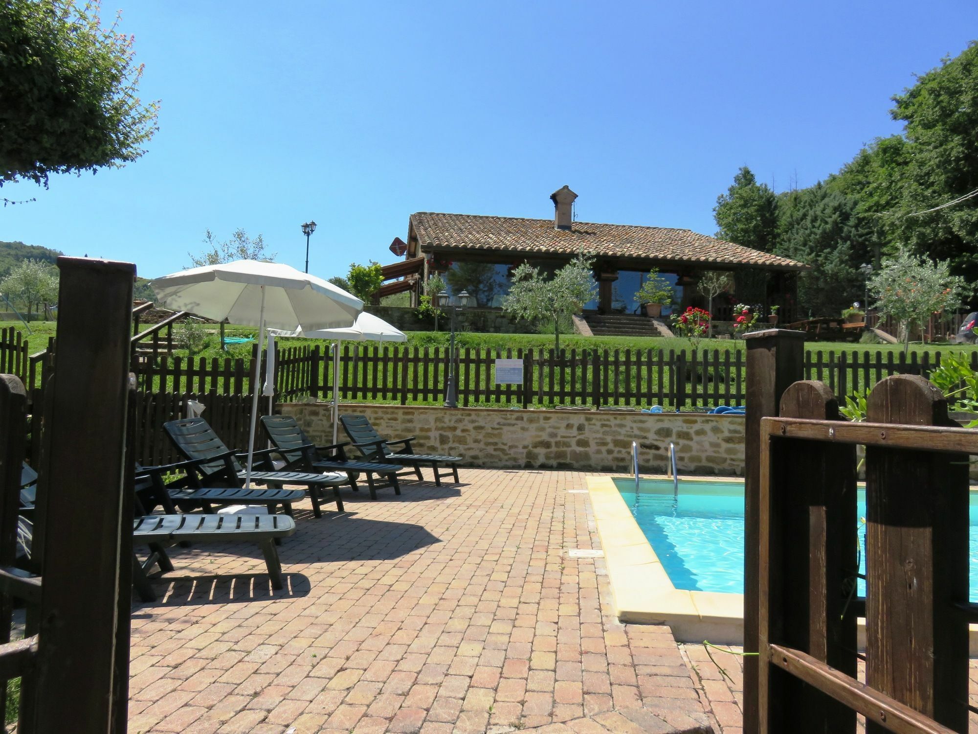 Agriturismo Ponte Di Riocchio Gubbio Kültér fotó